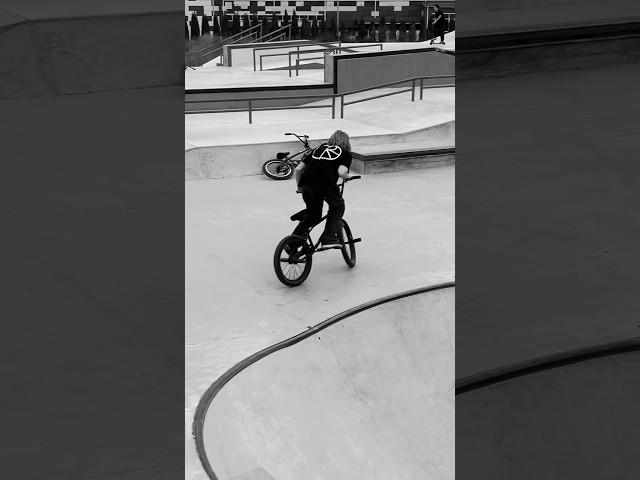 Кисловодский скейтпарк // Inst: @sv22a_ #bmx #bike #bmxbike #skatepark //