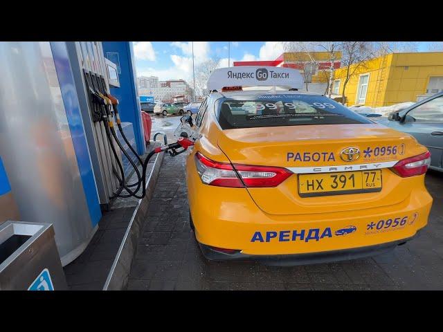 How to take a car for a taxi in Russia? Rental prices, problems