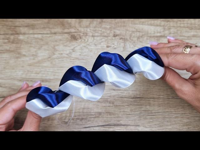 Sleight of hand and no fraud. DIY BIG BOW from satin ribbons