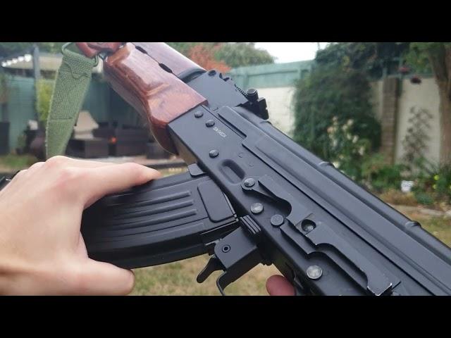 Airsoft AKM / AK47 - cyma cm 048