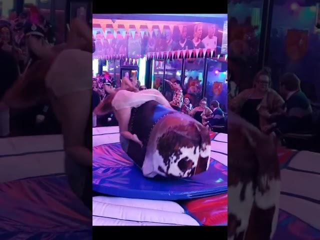 BEST RODEO: NEVER SEEN BEFORE! A girl is #bullriding  #rodeo #benidorm