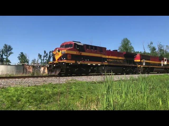 KCSM 4539 and KCS 3929 leads local freight train