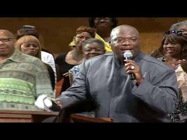 Dr. Sedric Veal Preaching "I Need Some Me Time(Closing & Praise Break)