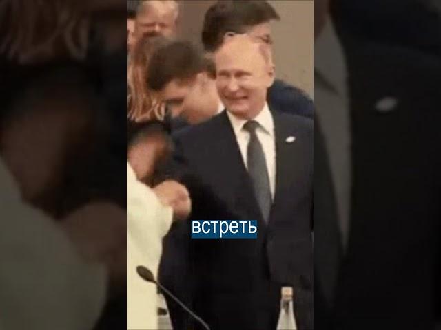 Двойник Путина гуляет по Красной площади