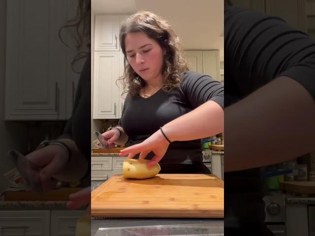 NYC Culinary Student - Knife Skills Practical Exam 1 (Med. Dice) 