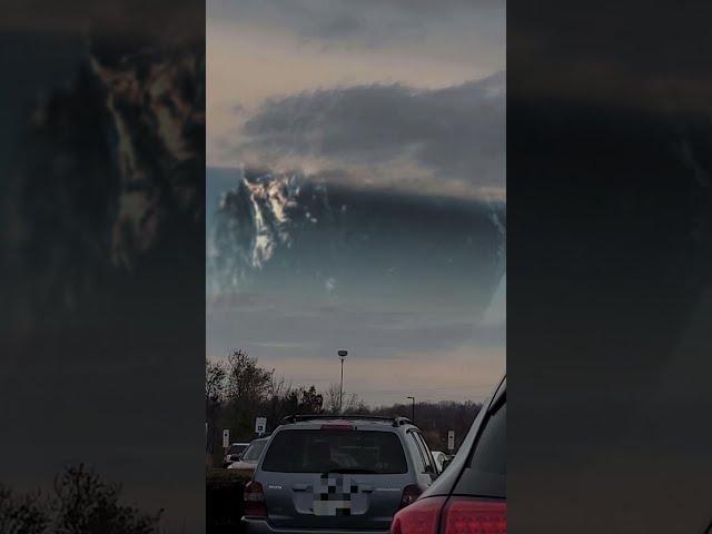 Meteor falls from sky CAUGHT ON CAMERA