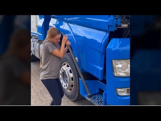 TOTAL IDIOTS AT WORK! Top Funny Compilation 2024 - idiots at workcompilation #82