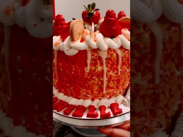 Strawberry Dripping Crunch Cheesecake | Swift Cakes