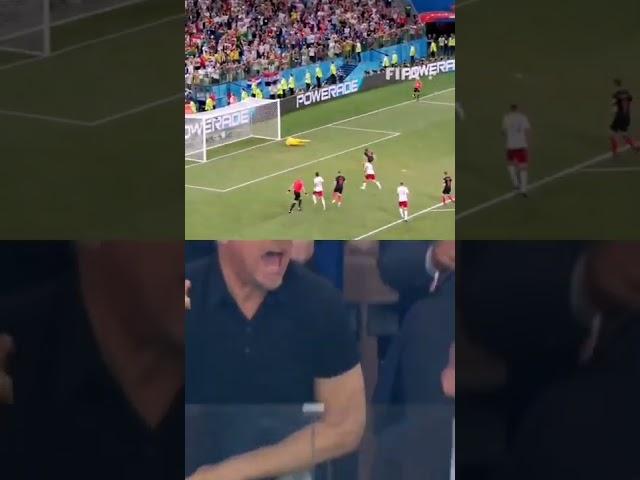 Kasper Schmeichel Penalty Saves - Dad Reaction #football #penalty #shorts #fifaworldcup