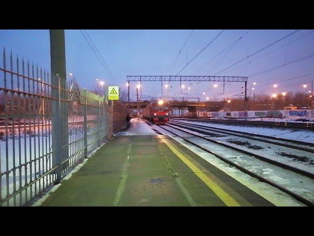 Электропоезд ЭТ2-005 прибывает на о.п. ВИЗ