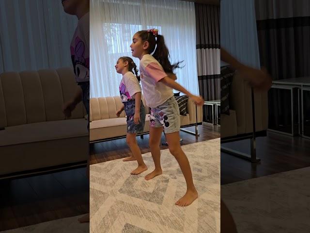 Elif sinem ve elif poyraz #keşfet #shorst