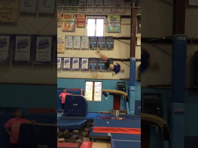 #gymnasticsvault #flips #twists #tsuk #layout