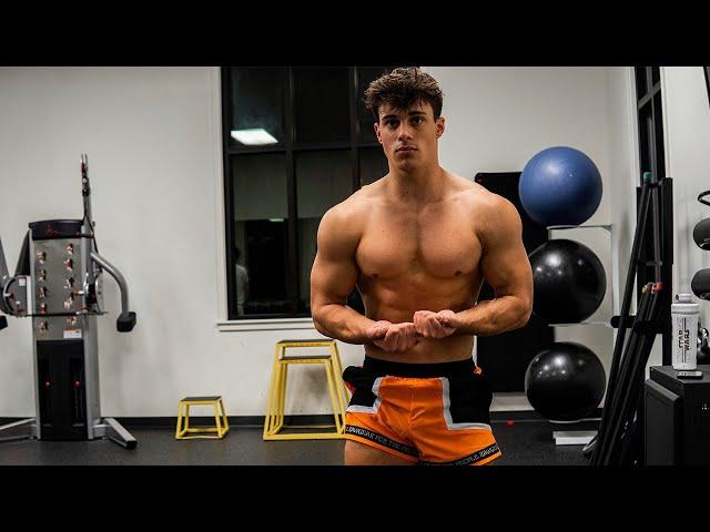 The College Life: Getting Smart & Jacked