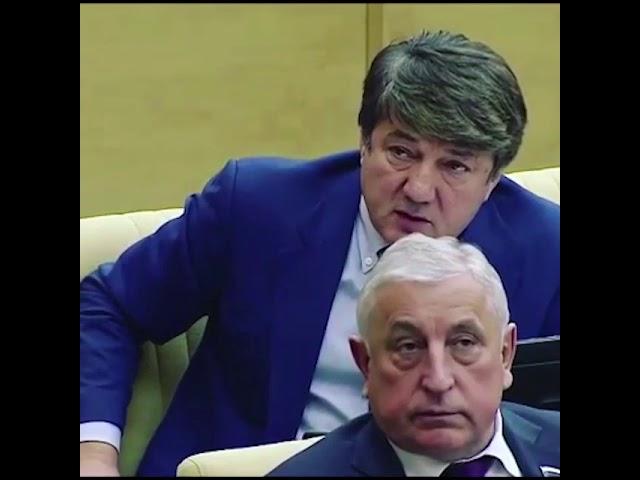 Ризван Курбанов критикует и оскорбляет министра МВД Дагестана