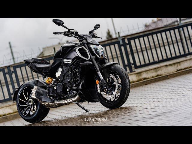 NEW Ducati Diavel V4 2023 - Brutal Motorbike in Detail and walkaround