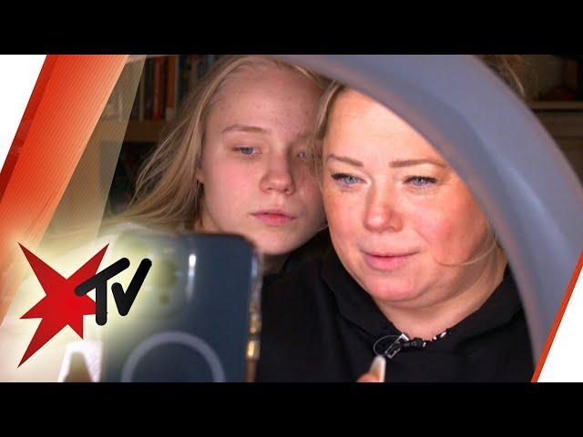 TikTok-Star mit 44 Jahren: Wie Karina2You Millionen Zuschauer begeistert | stern TV