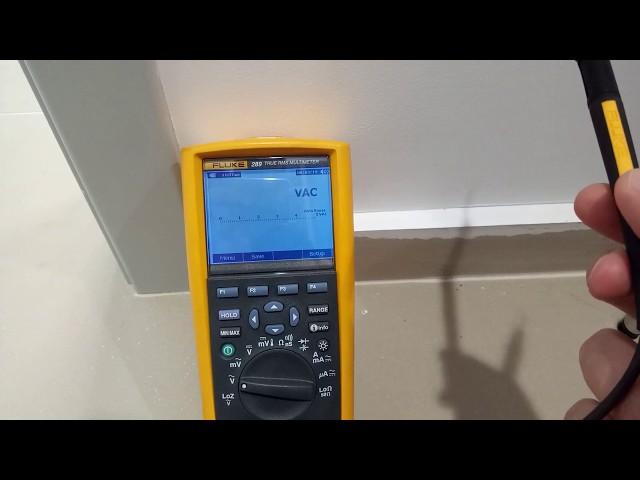 Measuring AC voltage with Fluke 289 Multimeter