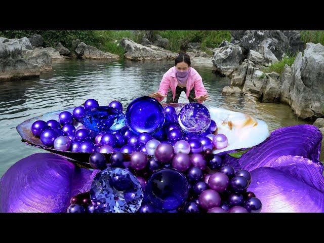 Wild freshwater giant clams, filled with precious and charming pearls, are extremely beautiful