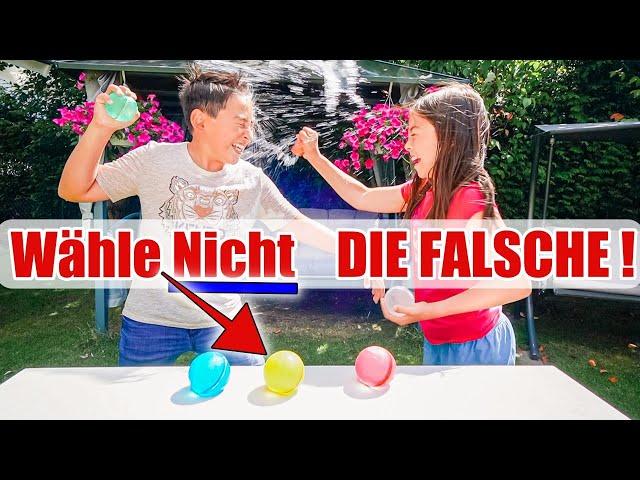 Wähle Nicht Die Falsche! WASSERBOMBE | Sis VS Bro | Sommerspiele im Garten