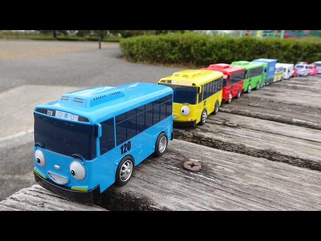 20Types Tayo the Little Bus Toy  꼬마 버스타요 (Chibikko Bus Tayo) Let's play with a round rail toy!