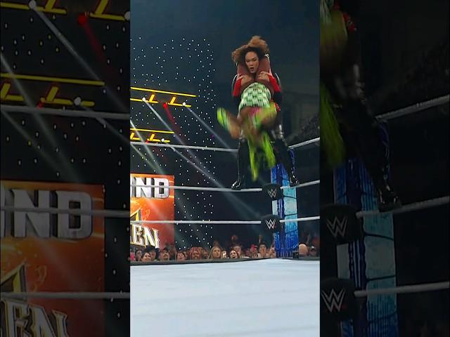 Naomi put a little something extra on this move 