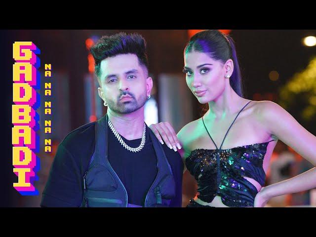 Gadbadi (Na, Na, Na, Na, Na) (Video) - Akull, Static & Ben El, Lisa M, Mellow D | Ritika Khatnani