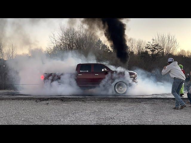 1400 hp Cummins 4X4 BURNOUT with Grinch on the nos bottle