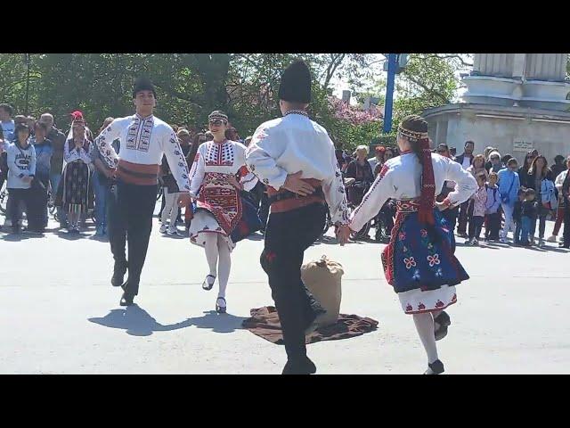 Танцов състав "Дивни танци" - Youth Street Varna – Positive – ЦВЕТНО МИ Е!