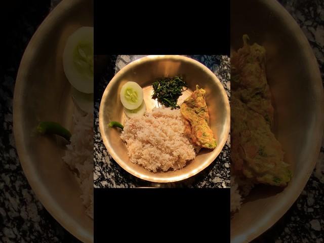 Simple and easy omelette! #nepal #nepalifood #eggrecipe #egg #pure #homemade #home #rice #enjoy