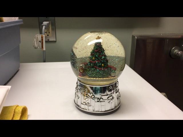 Vintage Christmas Glitter Snow Globe Music Box - Moving Train Reed & Barton - Oh Christmas tree