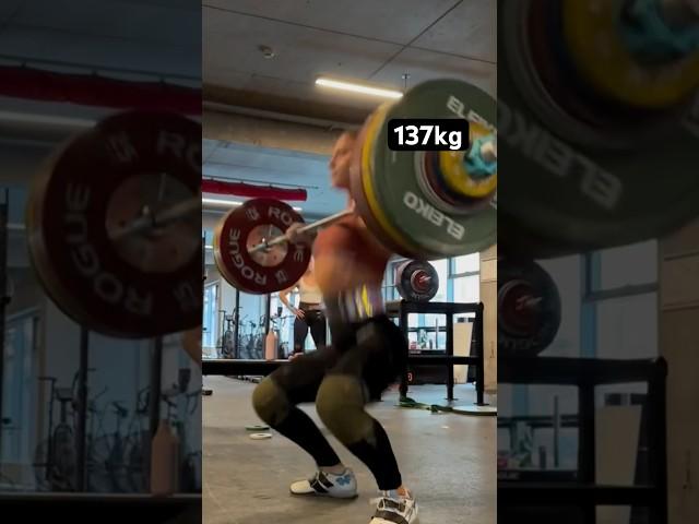 137kg manhandled with GIRL POWER