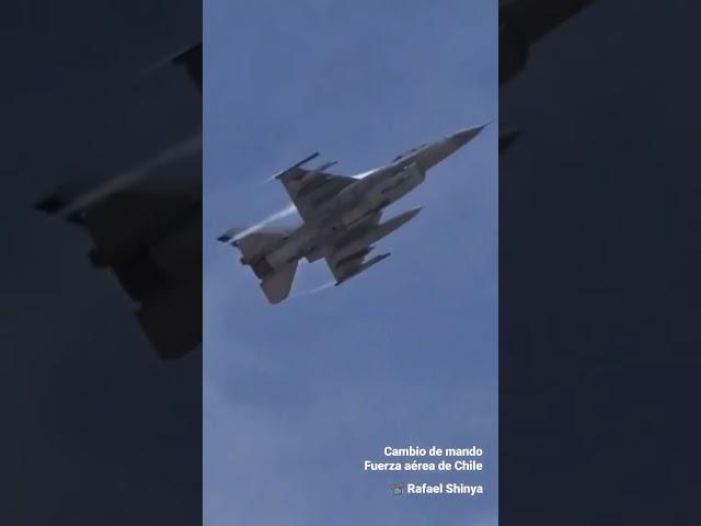 Desprendimiento F-16 Cambio de mando FACH. 05.11.2022