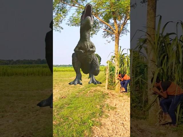 "Jurassic Park in Real Life? Dinosaur Attacks Man!" #foryou #jurassicworld #shortvideo #dinosaur