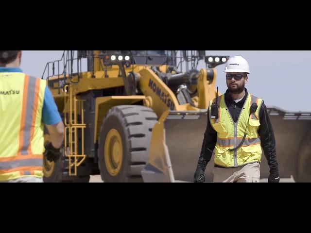 Komatsu WA900-8 first look