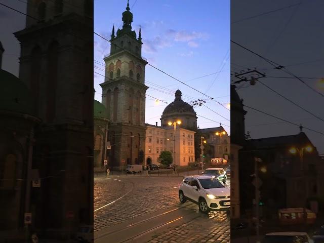 Львів, вулиця Підвальна / Lviv, Pidvalna Street