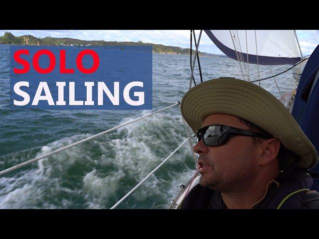 SOLO SAILING 25 NAUTICAL MILES in the Bay of Islands in New Zealand