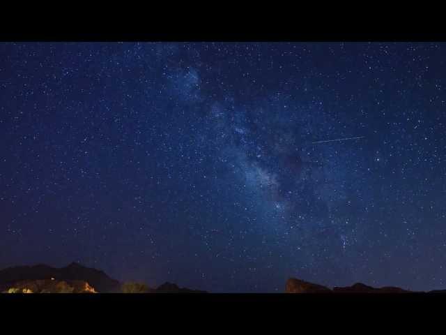 Time-lapse the milky way with Arizona cliffs