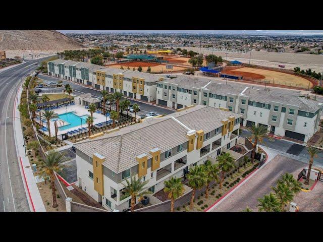 Stunning, like Brand New Townhouse for Sale Northwest Las Vegas $375K, 1847 Sqft, 3BD, 3BA, 2CR!!!