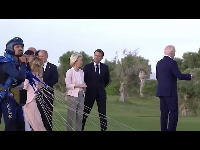 Biden wirkt orientierungslos beim G7-Gipfel - US-Präsident geht erneut viral | ntv