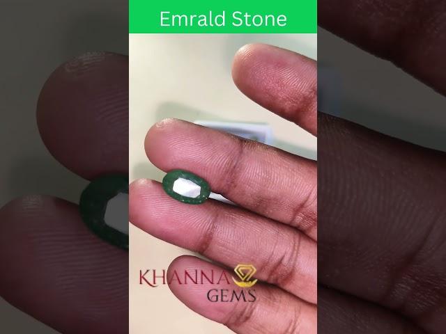 Emrald stone  WT:3.11CT  C.No.7332D28795