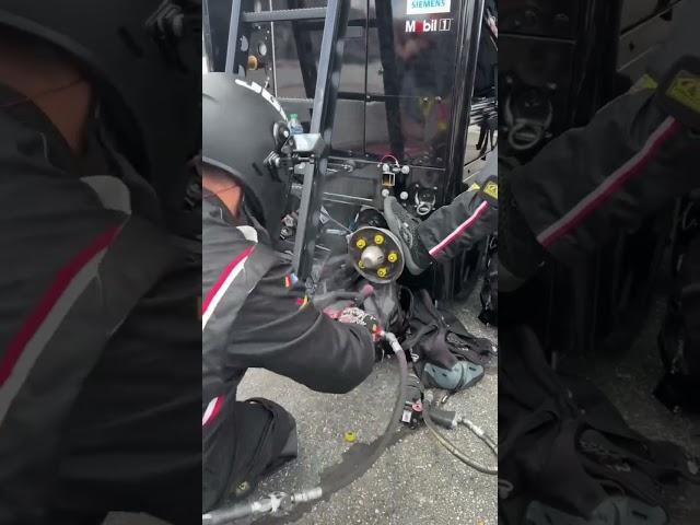 5 lug pit stops are a fan favorite! Happy 5-lug Friday! #racing #NASCAR #pitstop