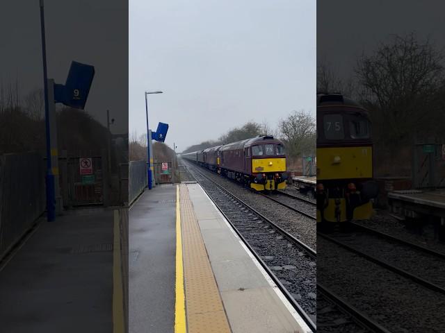 WCR Sulzer Triple Header Passes Haddenham & Thame Parkway 15/2/25 | 33207, 33029 & 47802 #wcr #rail