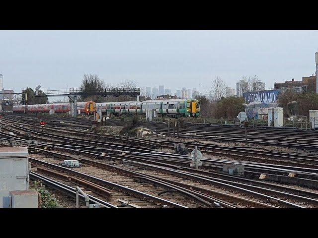 Trains at: Clapham Junction, SWML/BML, 23/12/24