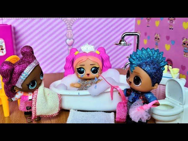 I'M A PRINCESS, AND YOU'RE A SERVANT! The LOL surprise family. Cartoons with dolls lol surprise