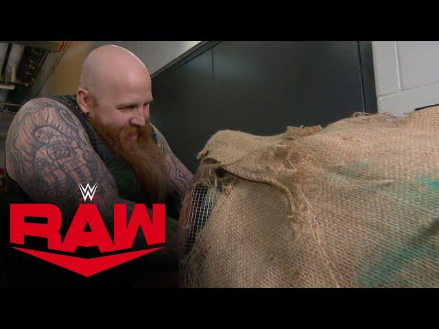 Erick Rowan reveals creepy inhabitant of mysterious cage: Raw, March 2, 2020