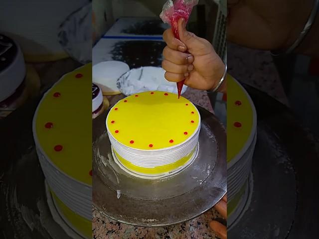 pineapple cake pe red colour decoration for Nice #trend #shortsfeed #youtubeshorts