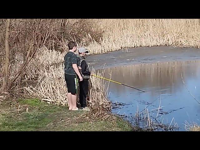 Рыбалка в Полтаве река ВорсклаСмешные РыбакиБешеные УловыUnreal Fishing Vorskla River Ukraine