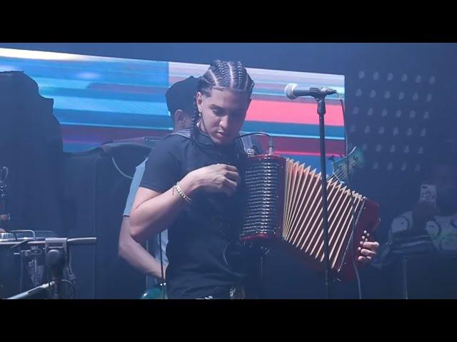 EL RUBIO ACORDEÓN - CHICHA [EN VIVO]