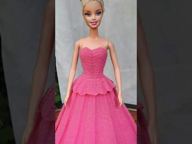 Ropa para Barbie Tejida a crochet con hilos de coser extrafinos