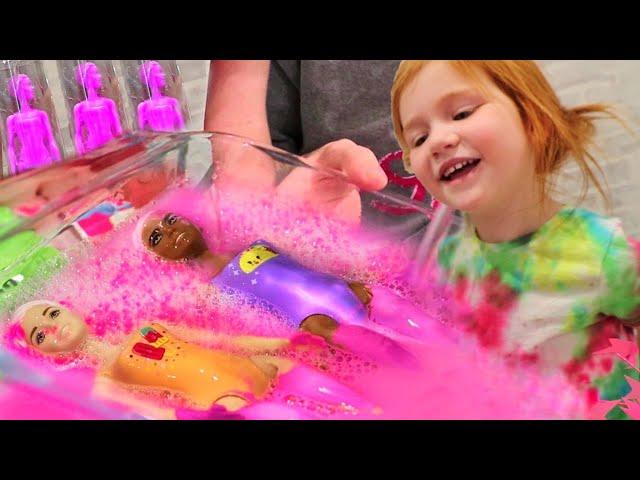 BARBiE SPA MAKEOVER!! Purple Color Reveal Magic! a pretend swimming pool spa inside our house 